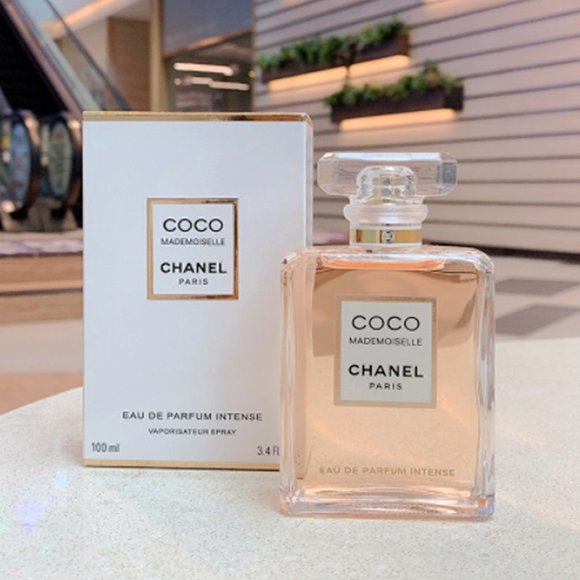 Chanel Coco Mademoiselle Intense Eau De Parfum Spray For Women 3.4 FL.OZ 100ml - Picture 3 of 4